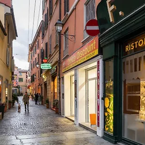 studio-fusari-a-piazza-maggiore-by-wonderful-italy.emilia-romagnahotels.net/